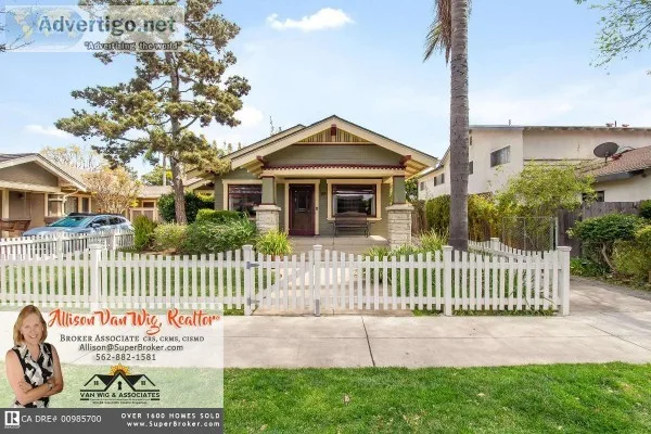 Stunning Craftsman Bungalow in Bluff Heights