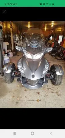 2011 Can Am Spyder RT SM5