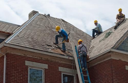 Roof Maintenance at Affordable Price