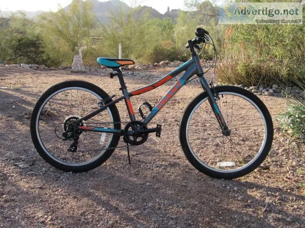 Giant XTC JR 24 LITE by Christopher Metcalfe Creations