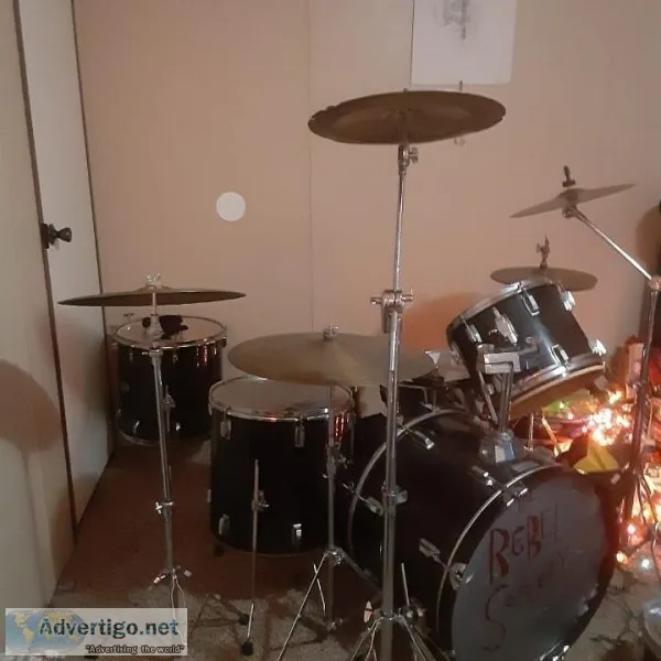 5 peice Tama Rythm mate drum kit