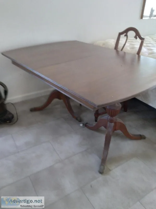 Dining room table