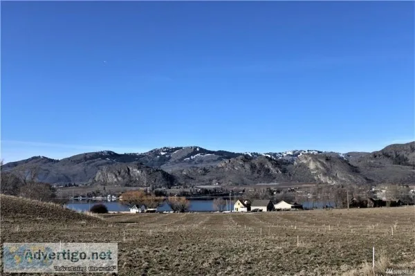 Sprawling Views of Lake Osoyoos