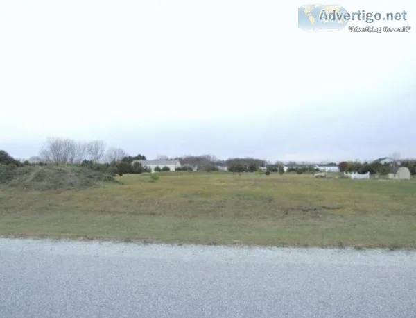 0.63 acres buildable land