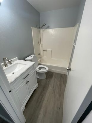 4 bedrooms 2 baths
