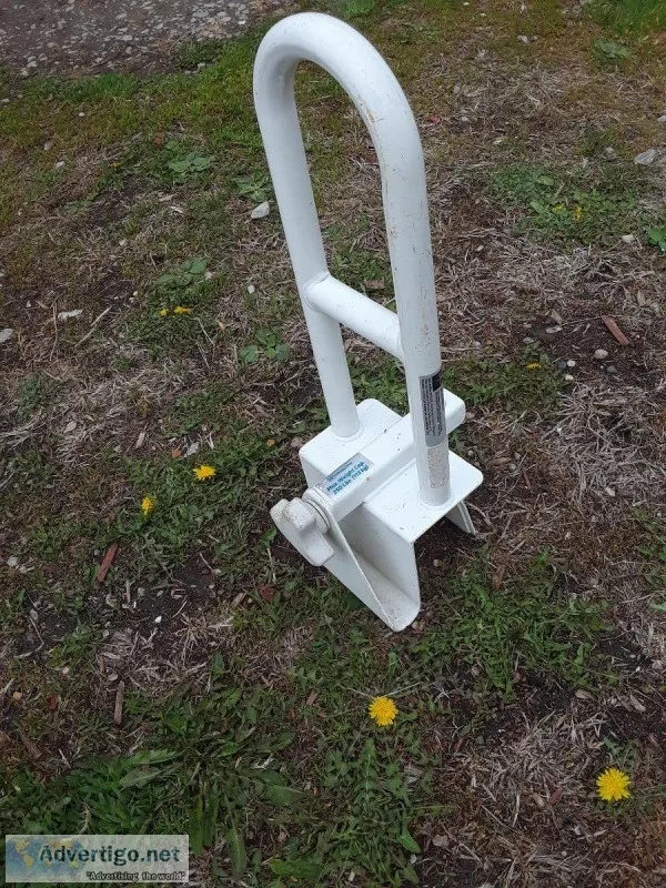 Medline Tub Grab bar