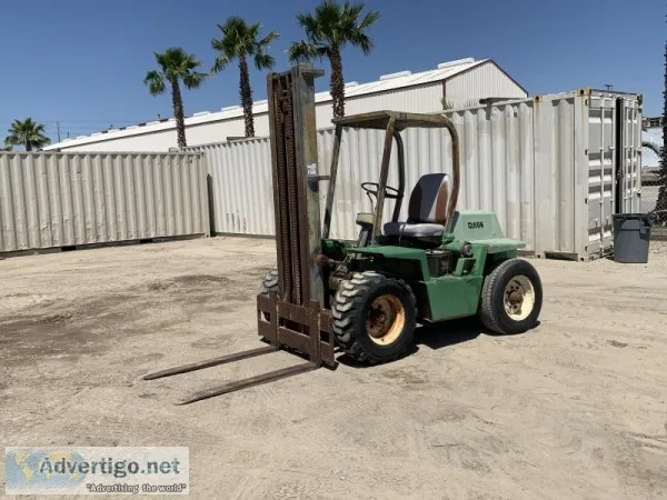 CLARK IT40 ROUGH TERRAIN FORKLIFT