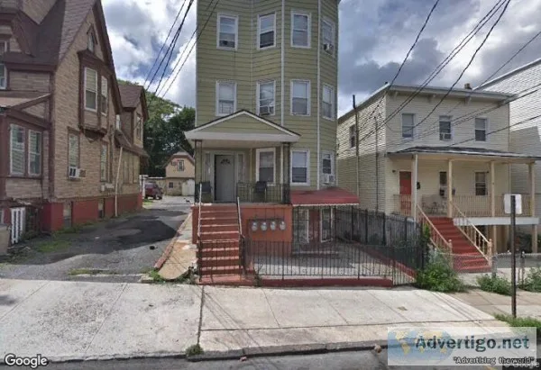 (ID1389555) Freshly Painted 1 Bedroom Ground Floor Apt For Rent 