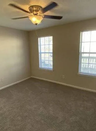 Nice 2 bedroom 2 bath duplex apartment located in Atlanta GA750