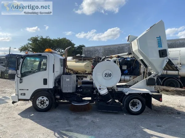 2014 isuzu npr tymco 210 air sweeper