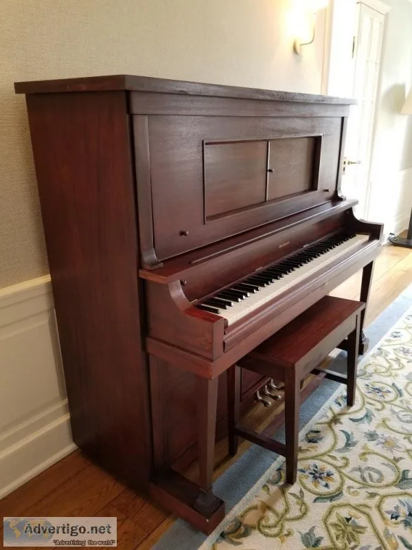 ANTIQUE PLAYER PIANO
