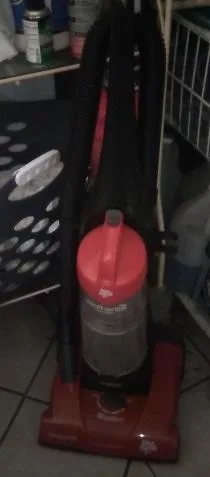 Dirt Devil Featherlite Cyclonic Vacuum Cleaner (lightsuper quali