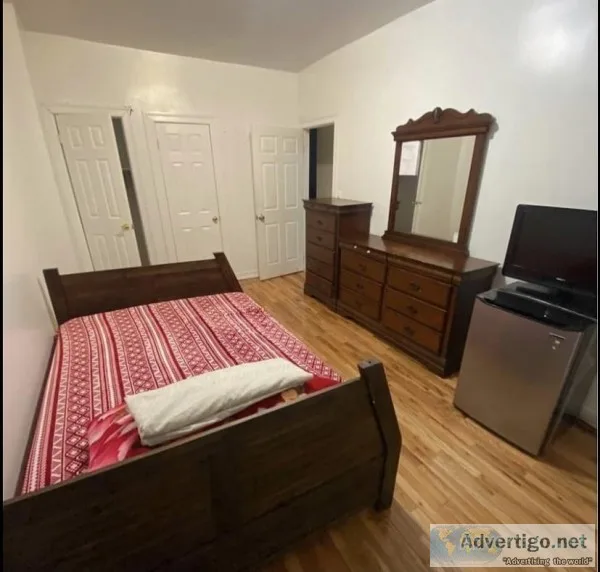 Furnished room 4 rent by East 196 St - Morris Avenue