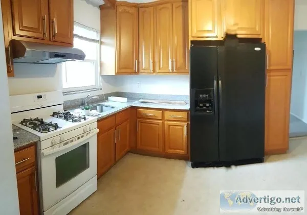 (ID1390034) Nice Spacious Apt For Rent On 2nd Floor of 2 Family