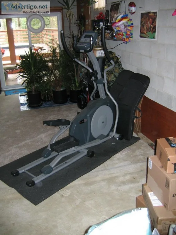 REDUCED  Schwinn Elliptical 418 Trainer  Stepper