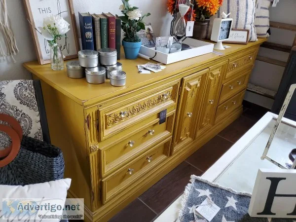 DresserBuffet Yellow (Cheerful)