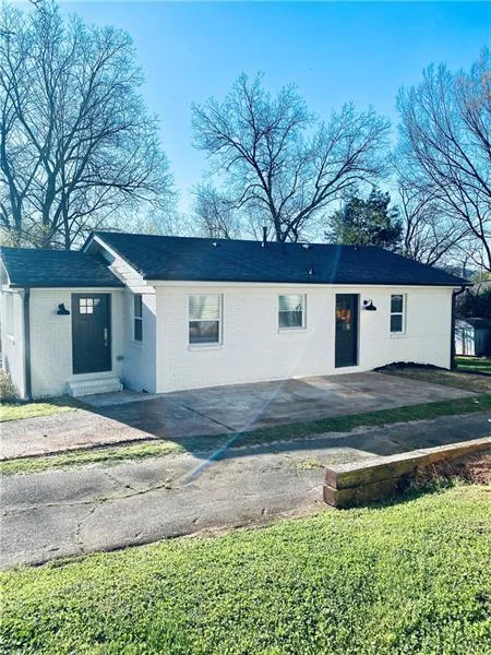 Single Family Home Forsale in Marietta GA