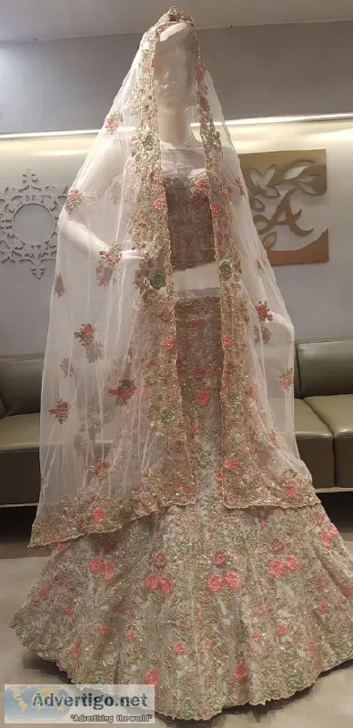 Good looking non bridal lehenga in chandni chowk.