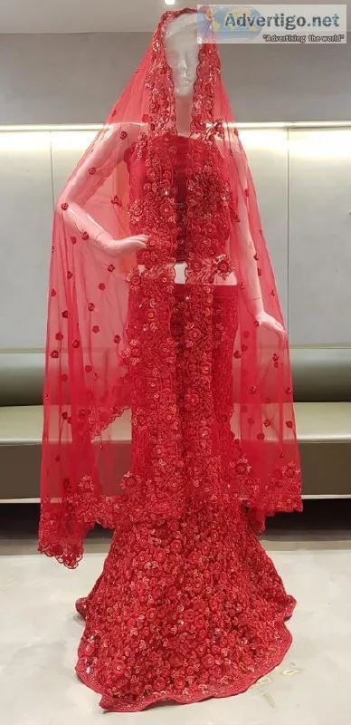 Looking attractive wedding ceremony non bridal lehenga with attr