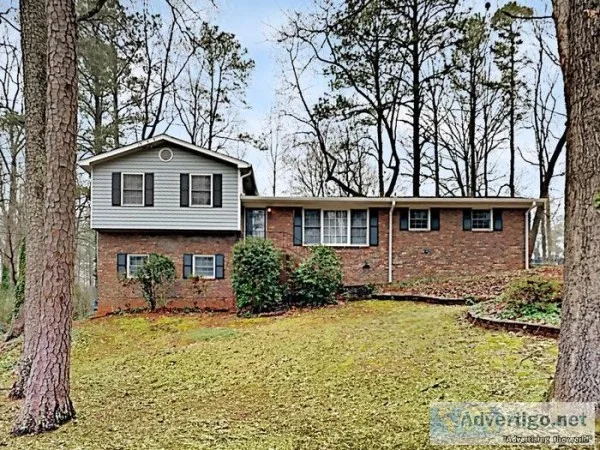 82 White Oak Dr  Marietta GA 30060
