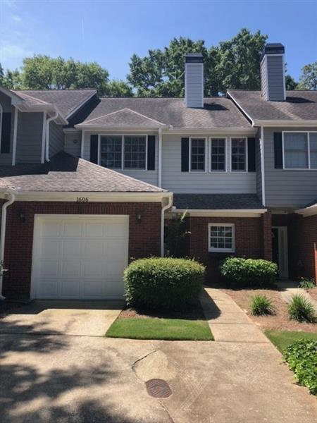 Single Family Home Forsale in Smyrna GA