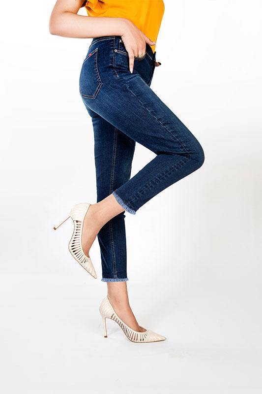 Ladies jeans mitogs