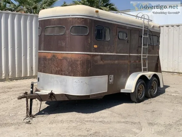 1988 WESTERN WORLD ROYALE XL HORSE TRAILER