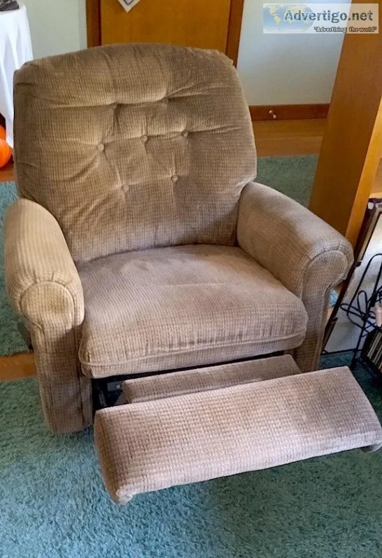 Benchcraft Rocker-Recliner