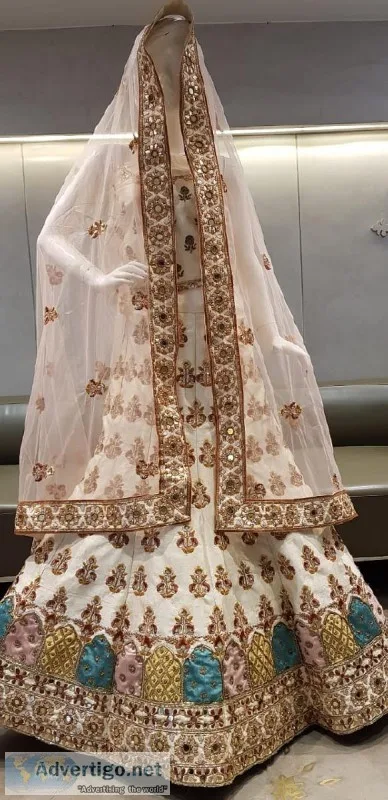 Amazing look non bridal lehenga avilable in chandni chowk.