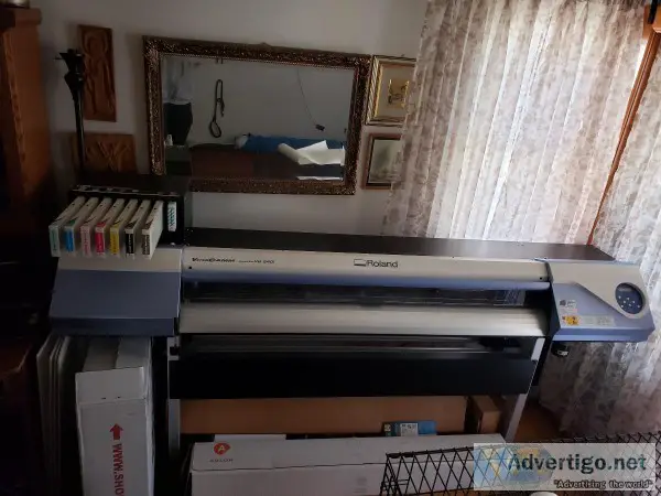 Roland VersaCamm VS-540i vinyl printercutter.