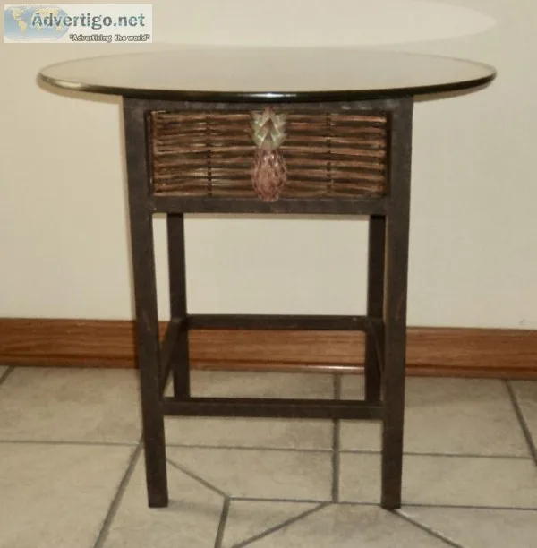 New - Pineapple Table with Round Glass Top