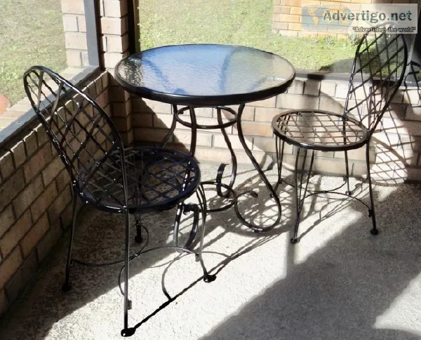 Vintage Shiny Polished Black Wrought Iron IndoorOutdoor Bistro T