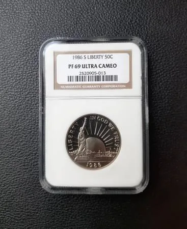 NGC certified PF69 &quotUltra Cameo&quot 1986 S Half Dollar