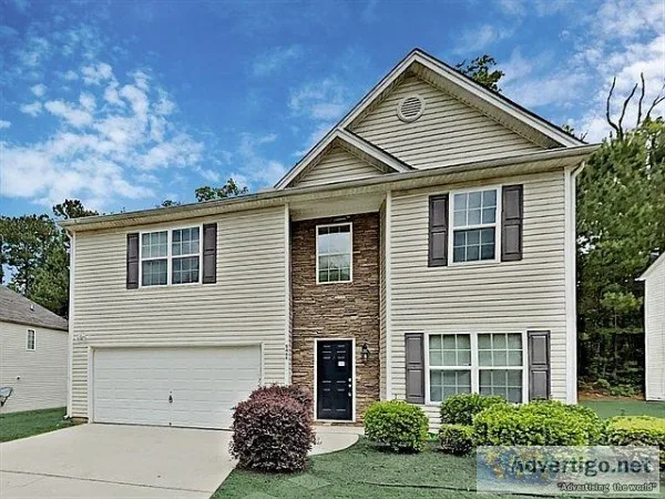 5466 Rock Lake Dr Atlanta GA 30349