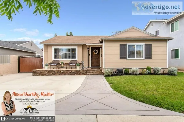 JUST LISTED Long-Gated Driveway Carson Park Home