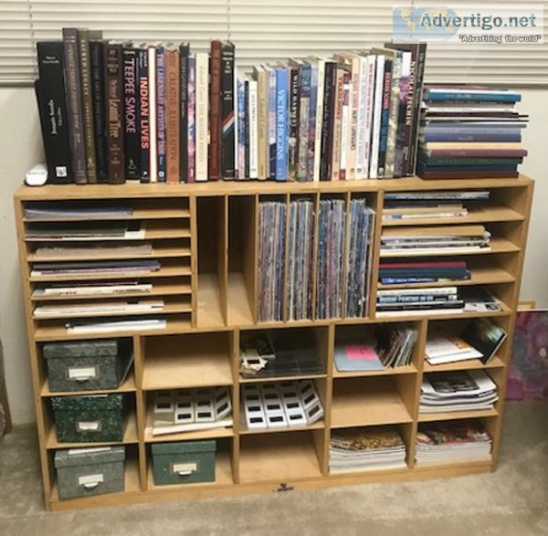 SHELVES CUBBY HOLESSLOTS