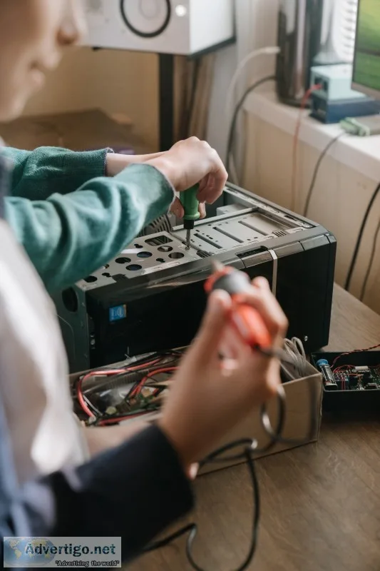 Computer hardware and networking services