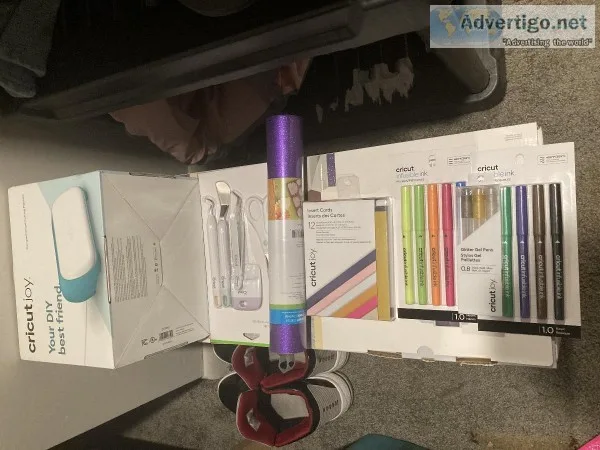 Brand new never opened cricut joy cutting and writing machine pl