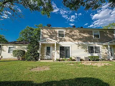 2 bd2 ba1100 sqft