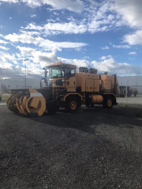 2007 Oshkosh H2923B 5000 TPH 4x4 Snow Blower