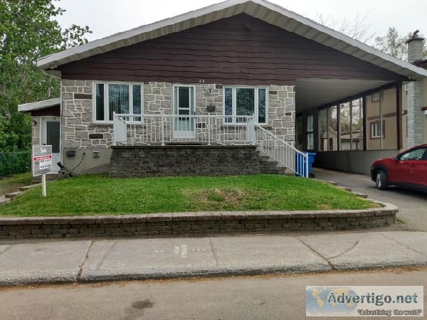 Grand plain-pied avec poss. de revenu  Quartier Lairet Limoilou