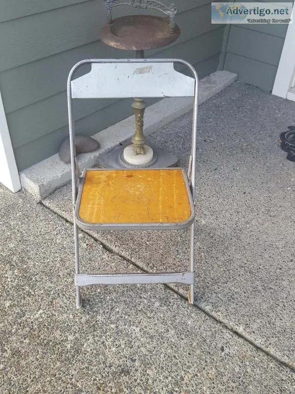 Vintage Clarin Mfg. Kids Chairs