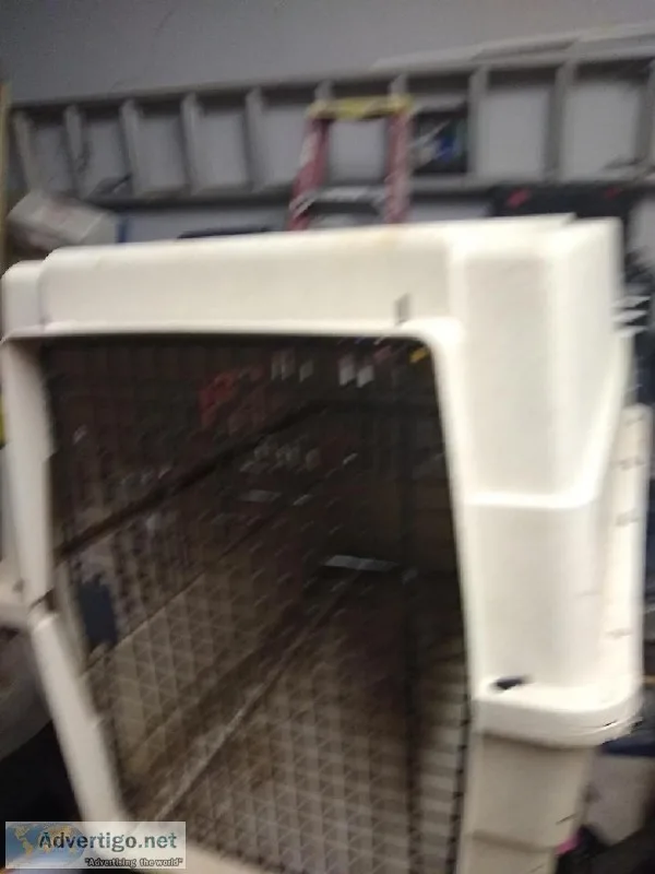 LARGE KENNEL