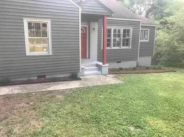 Spacious 3Bedrooms 1bath home near downtown  new interior and ex