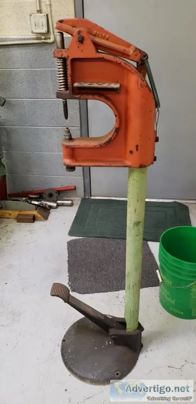 Antique Brake Shoe Clutch Rivet Machine