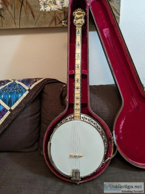 Banjo Plectrum Bacon and Day Silver Bell 1