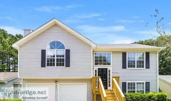 2731 Rambling Way Lithonia GA 30058
