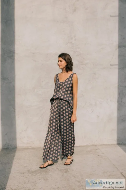 Casual and comfortable women?s wear