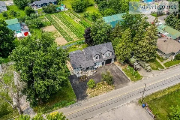Superior quality house in the Val des Brises area of Laval