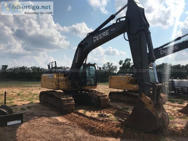 2015 John Deere 300G LC Hydraulic Excavator